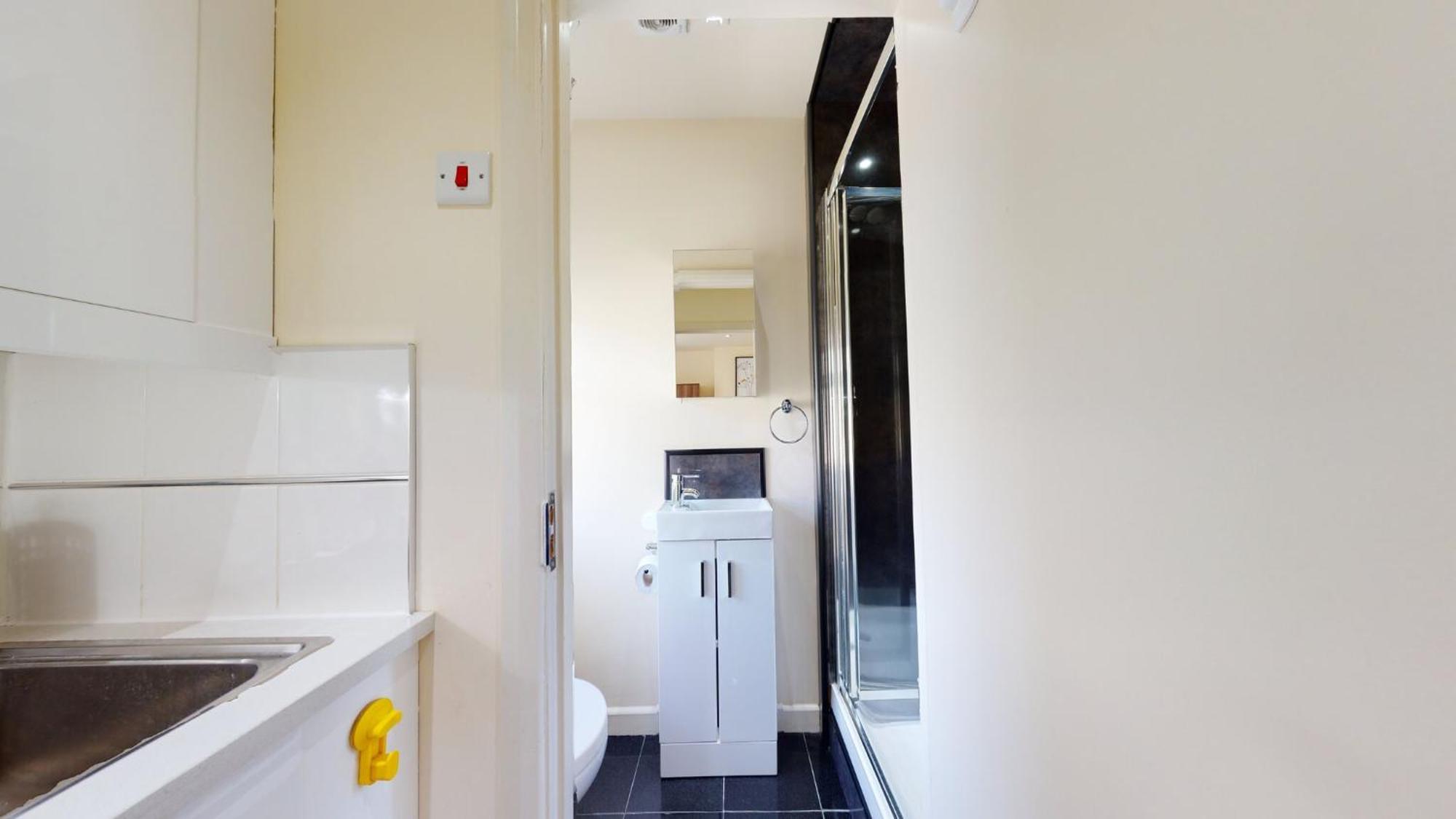 Studio 20 Ash Apartahotel