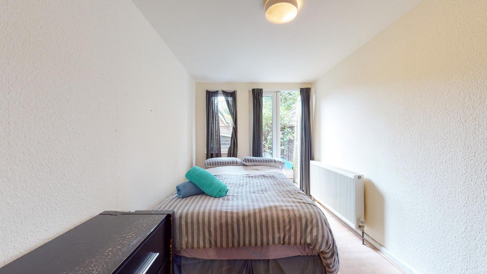 Studio 20 Ash Apartahotel